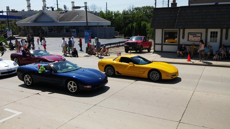 Illustration for article titled "Fish Day" Parade & Car Show